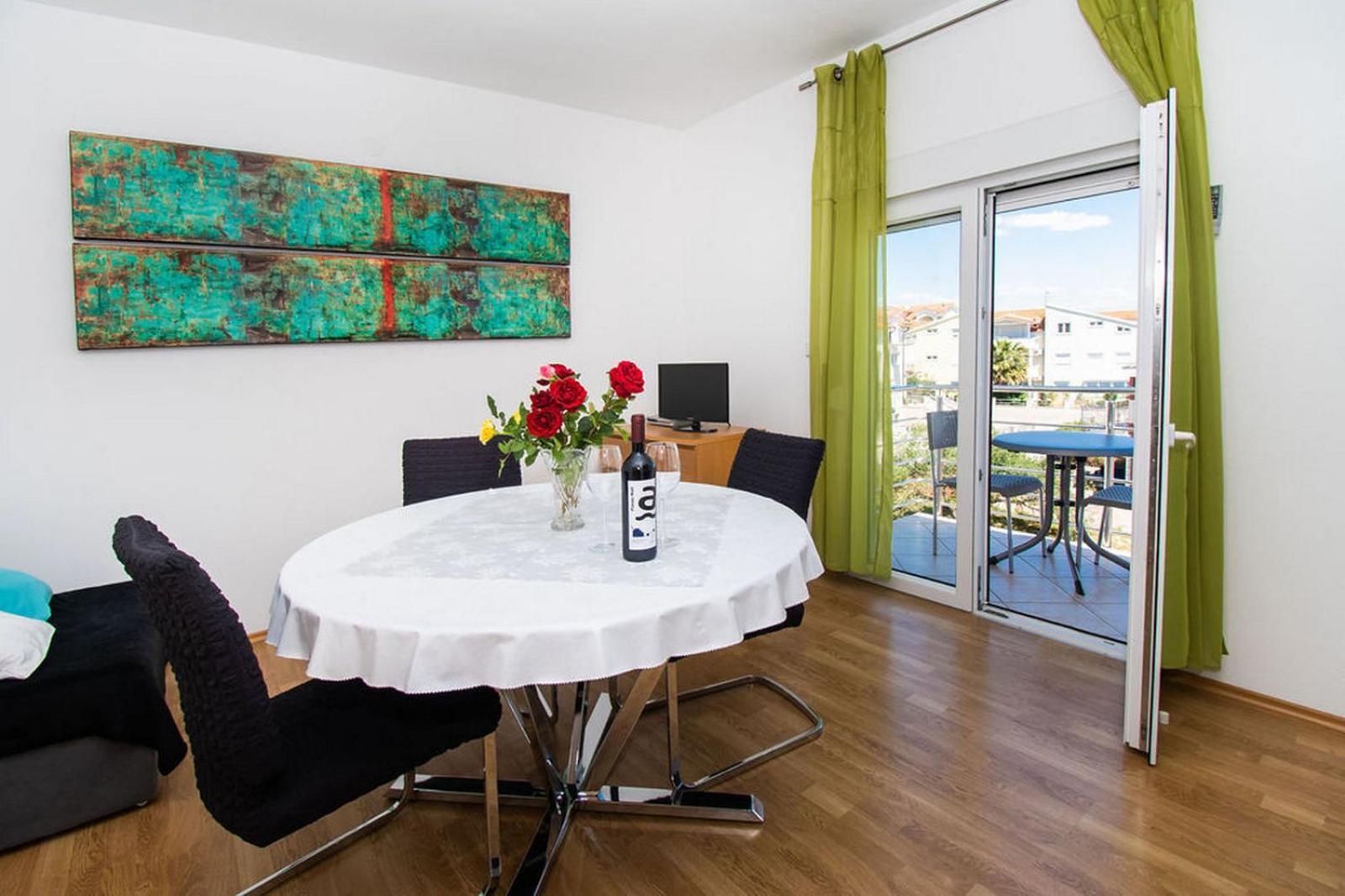 Apartments Kendes โวดีเซ ภายนอก รูปภาพ