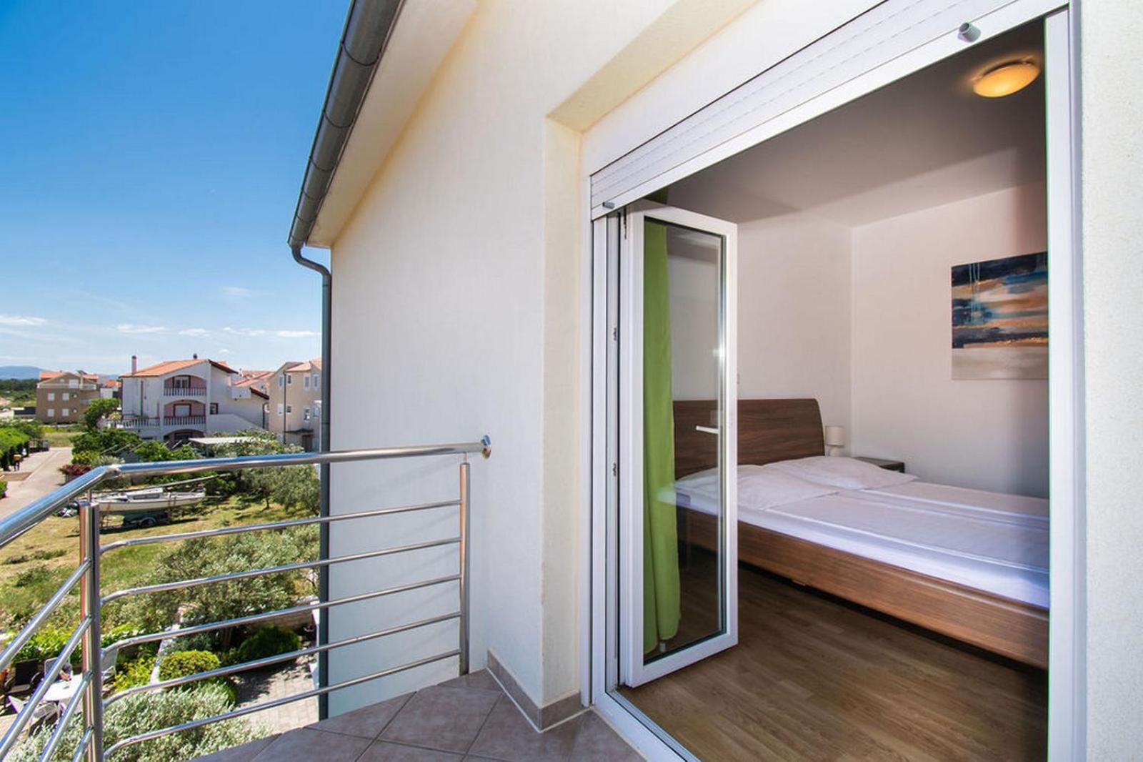Apartments Kendes โวดีเซ ภายนอก รูปภาพ