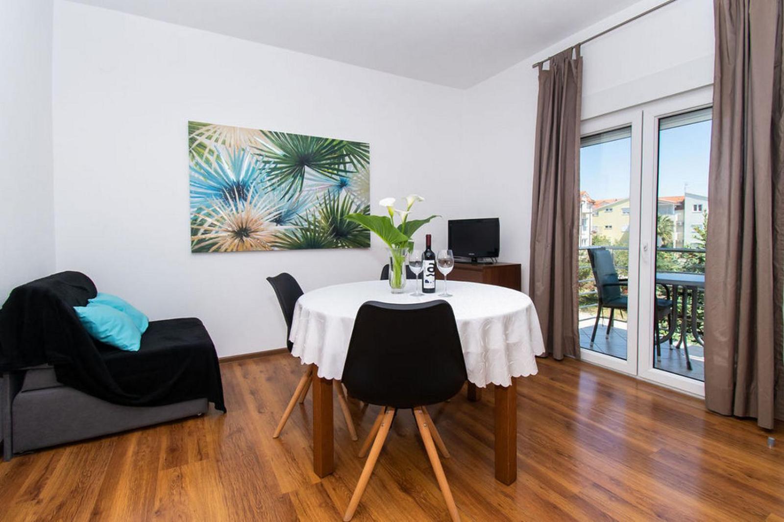 Apartments Kendes โวดีเซ ภายนอก รูปภาพ